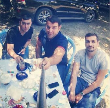 Elnur Məmmədli prezidentin kürəkəni ilə - FOTO Elnur Məmmədli prezidentin kürəkəni ilə - FOTO